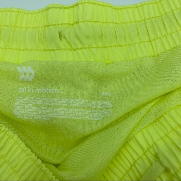 Women's Mid-Rise Run
Shorts 3" - All In Motion™ Yellow 1X & XL - Picture 6 of 14